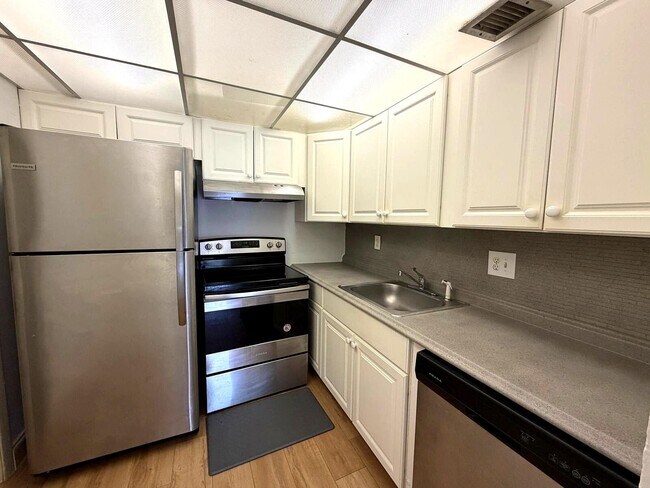 Photo - 644 NW 13th St Unidad 310