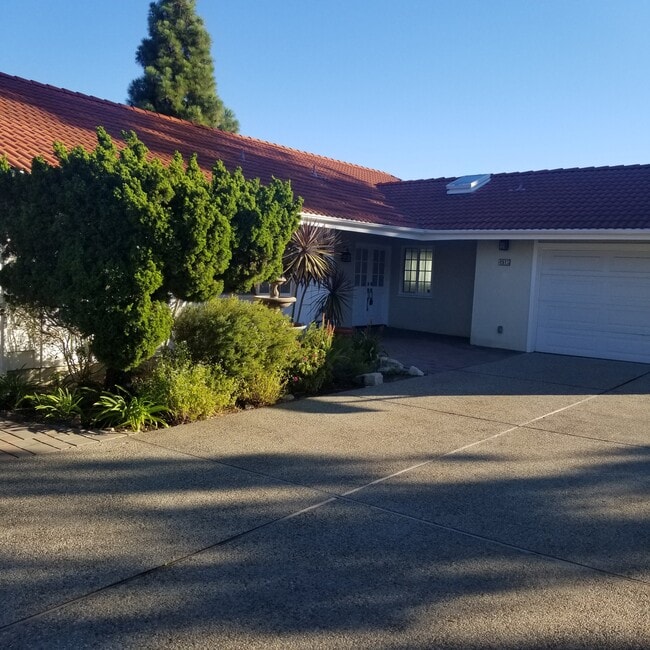 Photo - 4915 Blackhorse Rd