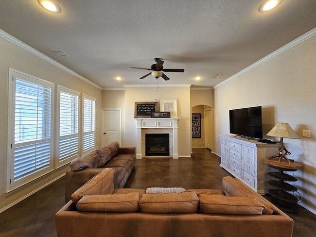 Photo - 6000 Rio Grande Ave