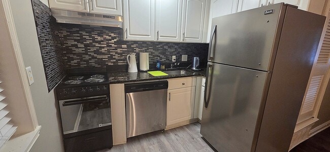 Photo - 21 Delmont Dr NE Unit 6