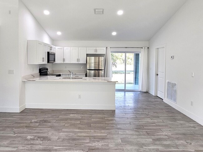 Photo - 2447 NW 5th St