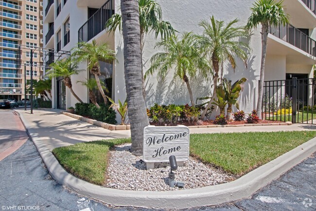 Building Photo - 5420 N Ocean Dr Unit 206 Rental