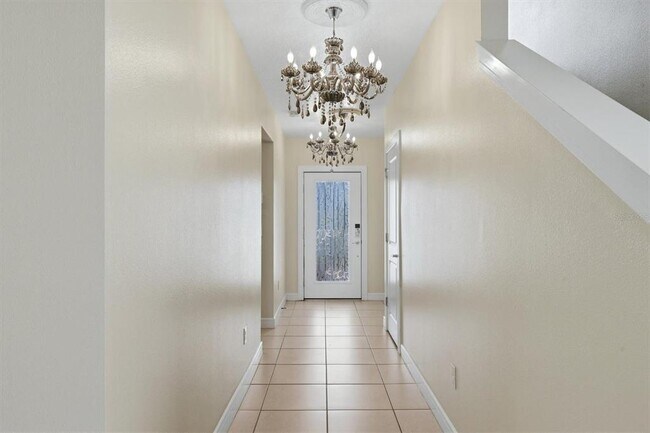 Photo - 9108 Royal River Cir