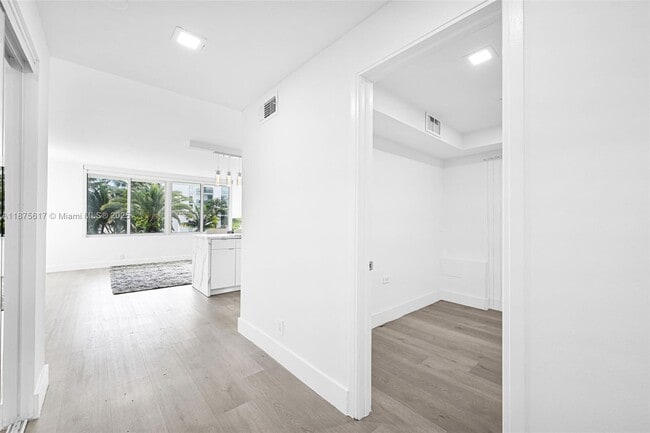 Photo - 1000 West Ave Unit 224