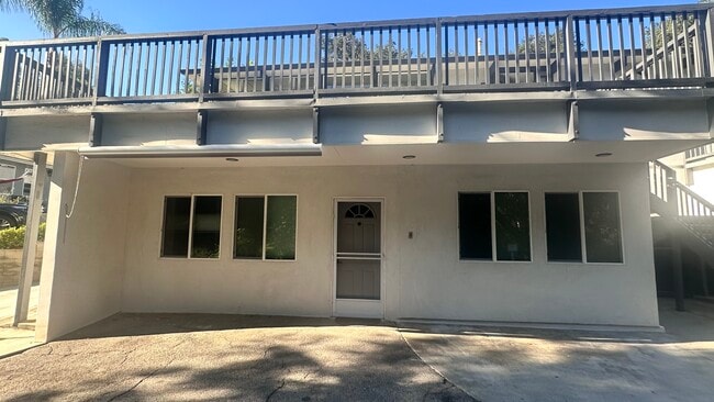 Building Photo - 1714 Royal Blvd Rental