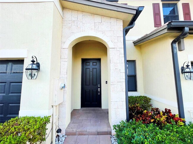 Photo - 10332 W 33rd Ct