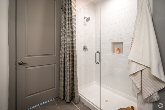 2BR, 2BA - 1,075SF