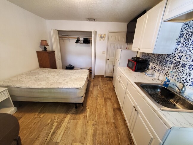 Photo - 7171 SW 14th St