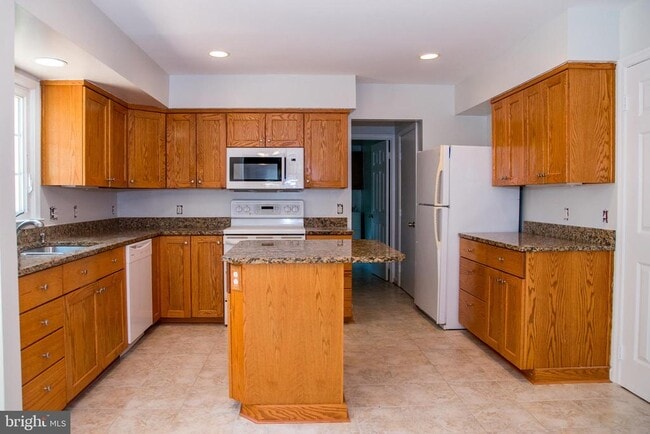 Photo - 6015 Burnside Landing Dr