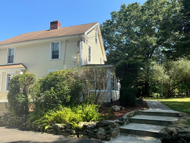 Photo - 440 Herbert St