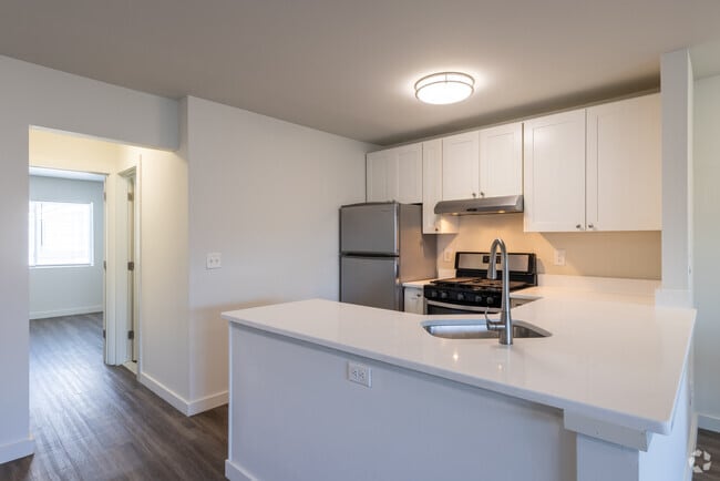 2nd piso 1HAB, 1BA - 768SF