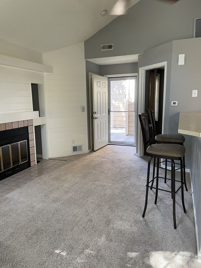 Photo - 6054 Gunbarrel Ave Unit D