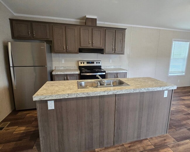 Photo - 222 Gateway Blvd