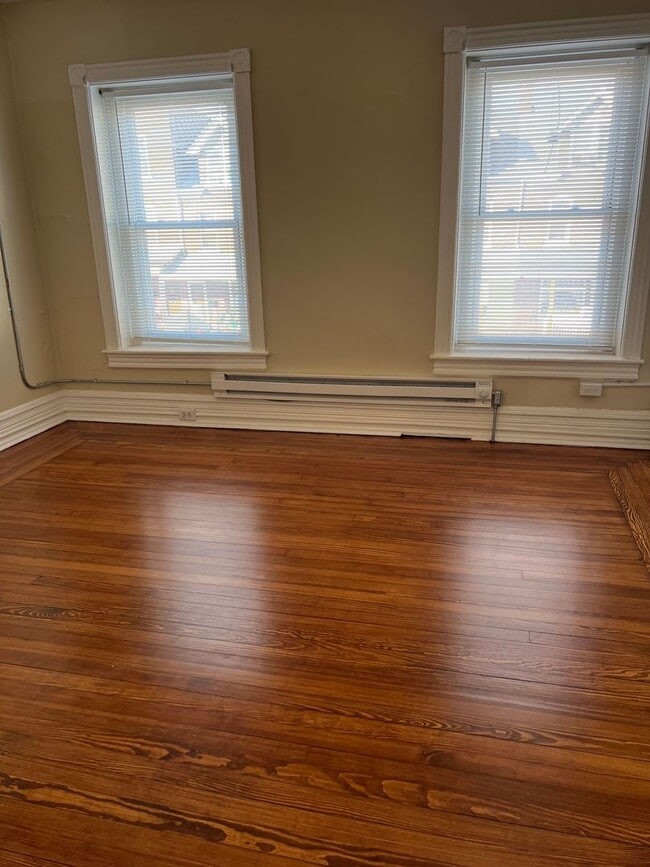 Photo - 718-718 Washington St Unit 718 W Washington - Apt 2