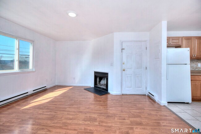 Photo - 638 Cove Rd Unit 2