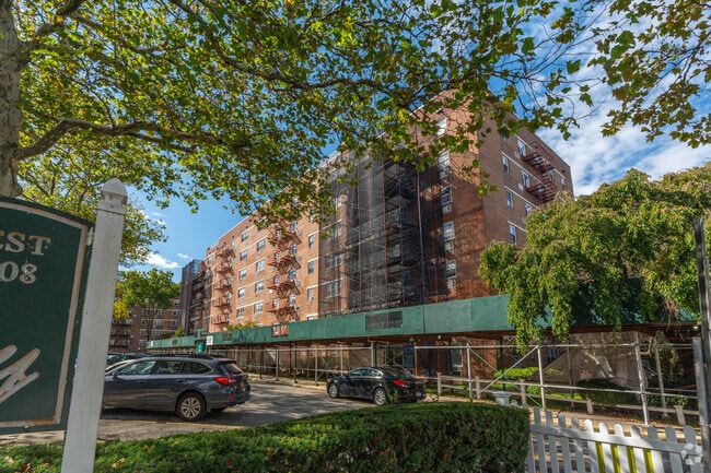 Photo - Lindenwood Village Section B Coop