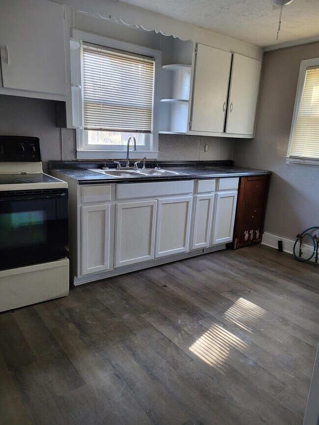 Photo - 634 Pritchett Rd