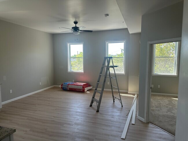 Building Photo - 6201 Eastern Ave Unit 1 Rental