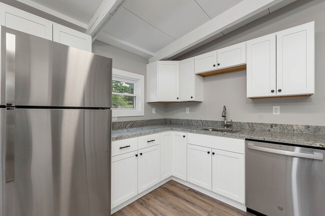 Photo - 175 Pleasant St Unidad 3C