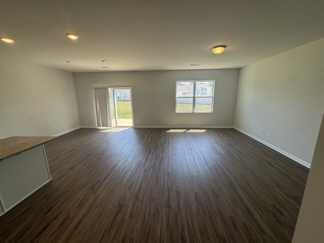 Photo - 710 Samuel Lee Ln