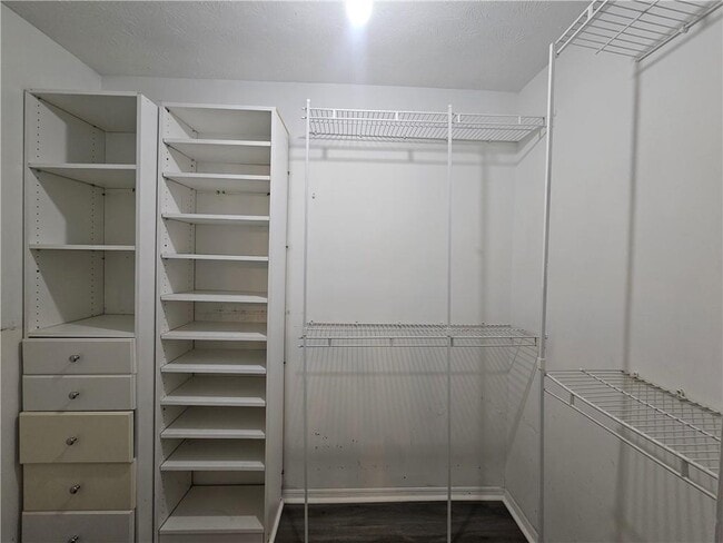 1192 Ashborough Dr Unit B