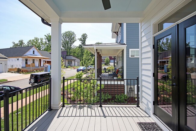 Photo - Beautiful, Custom-Built Lochlyn Hill Home