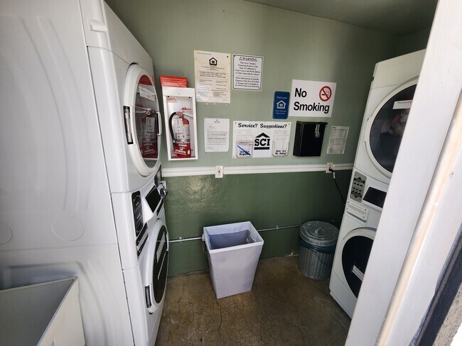 Photo - 720-738 Sutter Ave