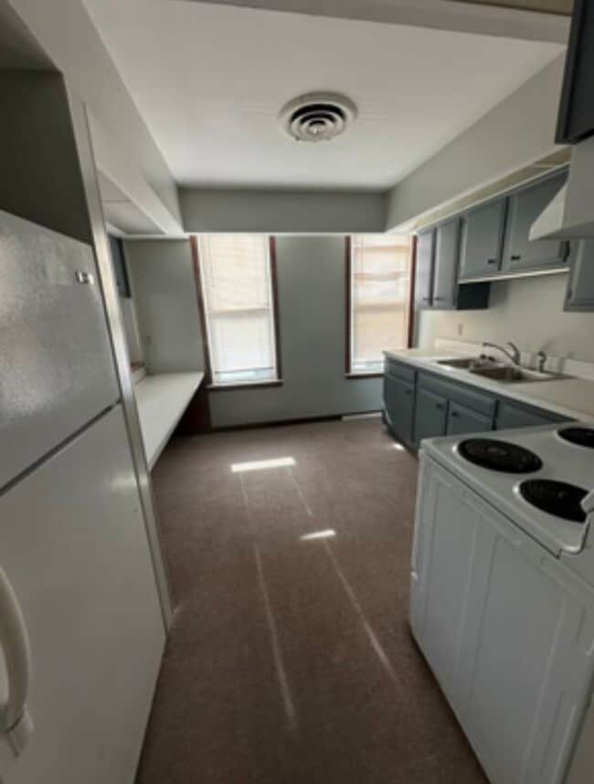 Photo - 7.5 S Limestone