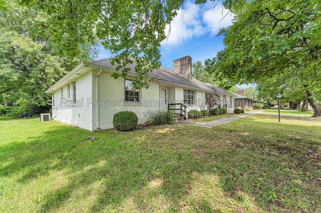 Photo - 2105 S Barcliff Ave