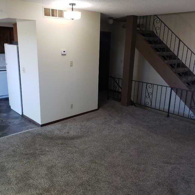 Photo - 2315 S White Oak Dr