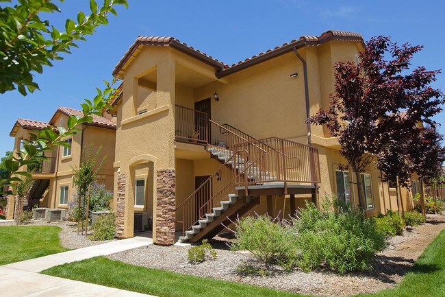 Villa Siena Apartments