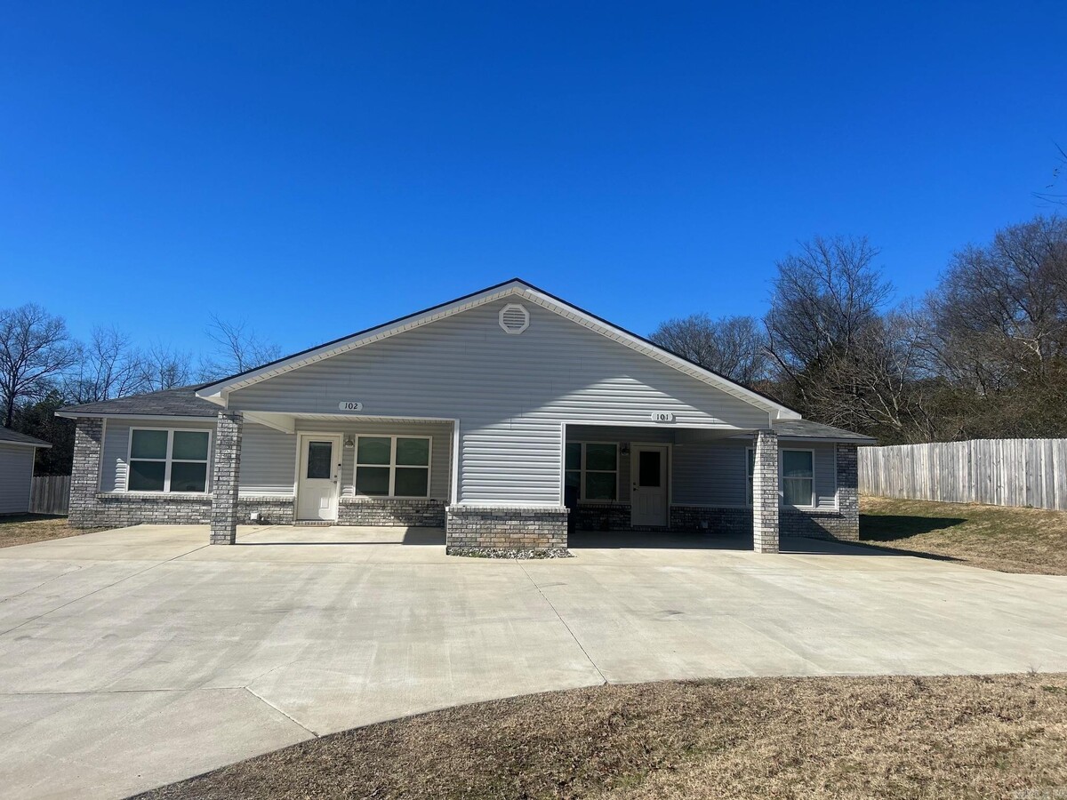 Photo - 180 Lakeland Dr Townhome