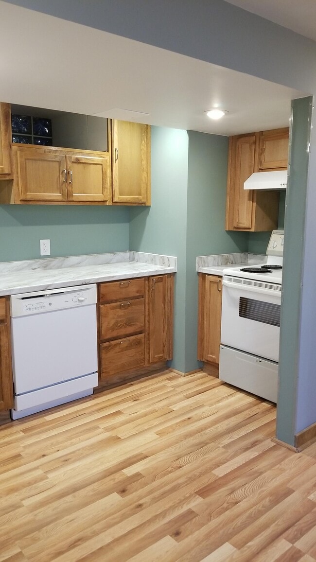 Kitchen - 1221 Alameda St Unit B