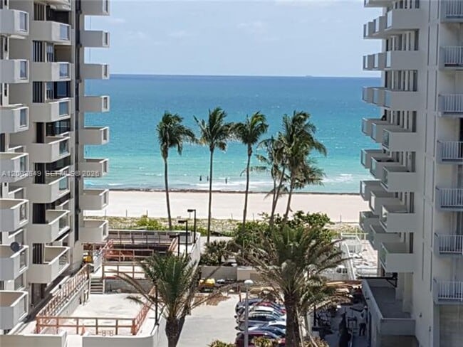 Building Photo - 5700 Collins Ave Unit 5700 Collins Ave # 8A