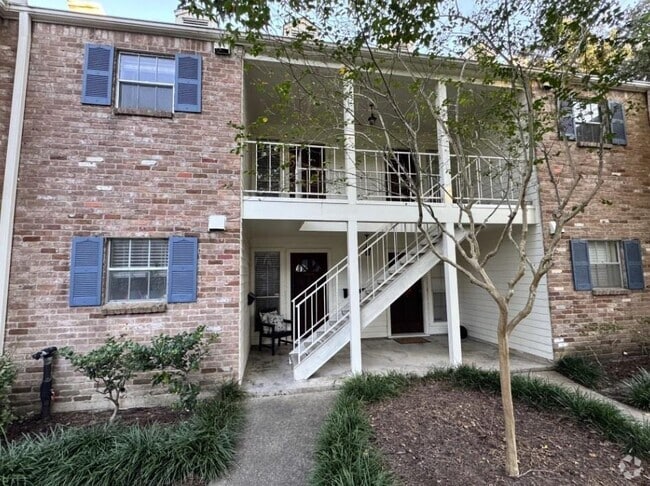 Building Photo - 13004 Trail Hollow Dr Unit A Rental