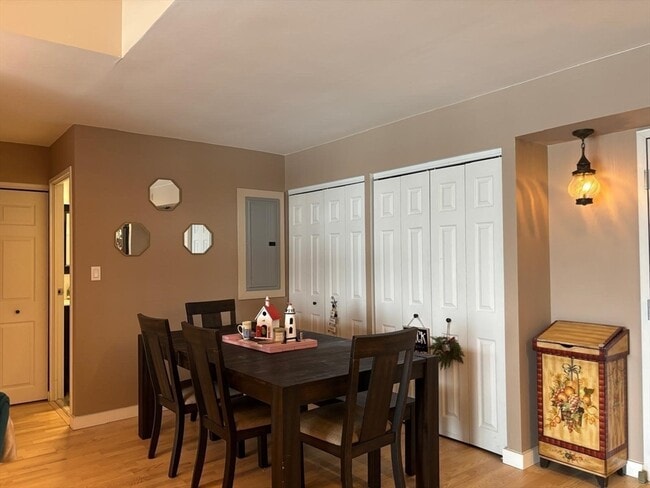 Photo - 160 Commandants Wy Unit 404