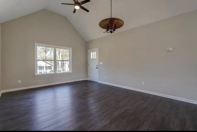 Photo - 551 S Center St