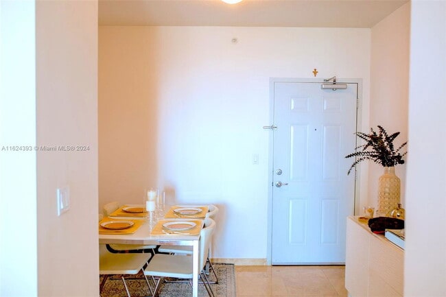 Photo - 1723 SW 2nd Ave