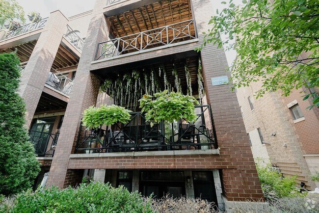 Building Photo - 4543 Malden St Unit 1S Rental