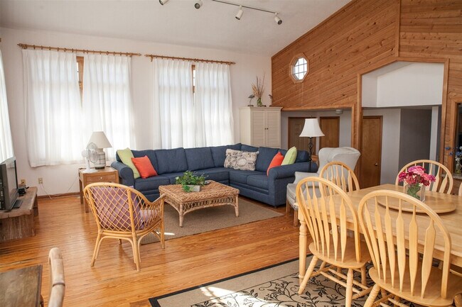 Photo - 40393 N Beachcomber Dr Unidad ID1255929P