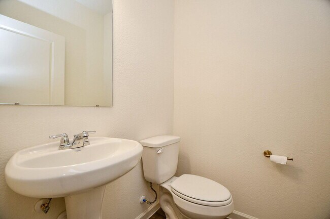 13526 Kinsman Road