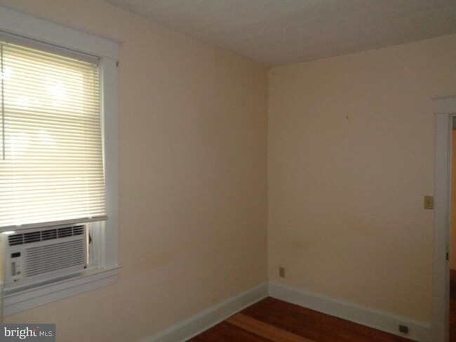 Photo - 2800 Linwood Ave