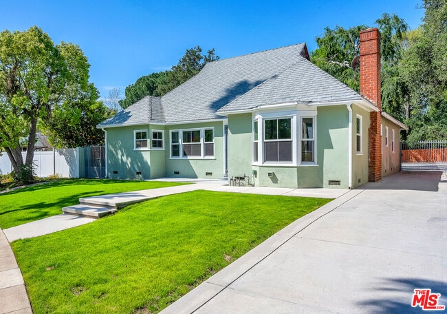 Photo - 1091 Palm Terrace