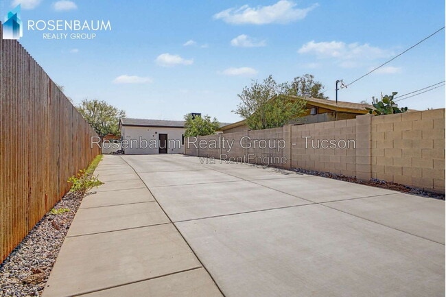 Photo - 2956 N Richey Blvd Unit 1