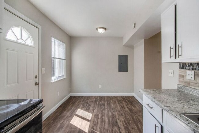 Photo - Lovely 2-Bed/1-Bath Townhouse – 850 sq. ft. of Modern Comfort - Ask about our security deposit al...