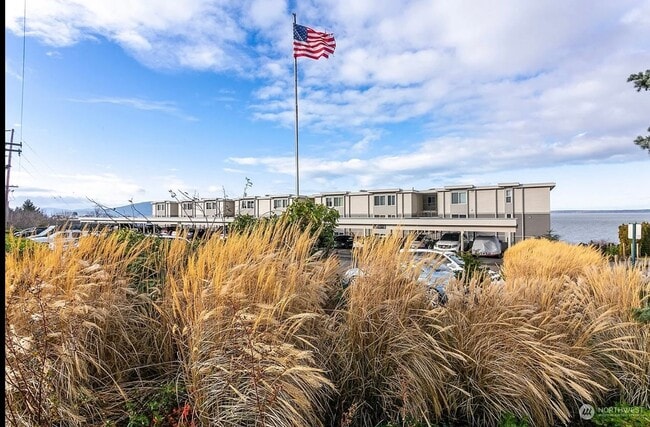 Photo - 600 S State St