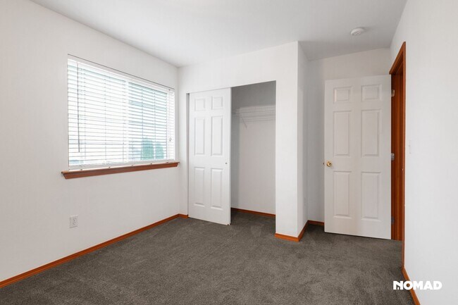 Photo - Nice and Spacious 4BR , 2.5 Bath House in ...