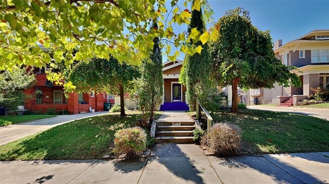 204 NW 22nd St