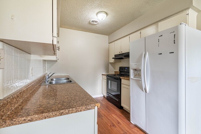 Photo - Charming 3-Bedroom Home with Gleaming Hardwood Floors in Siloam Springs – 1100 Sq. Ft. of Comfort!