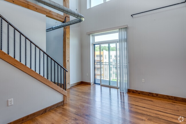 2 BR, 2 BA - 1,256SF
